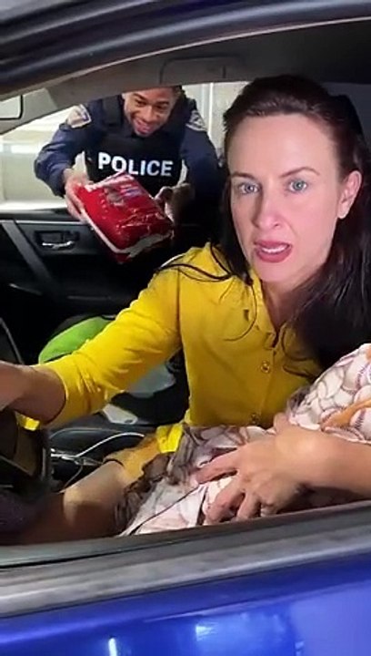Single_mother_received_a_surprise_gift_from_the_officers!_#shorts