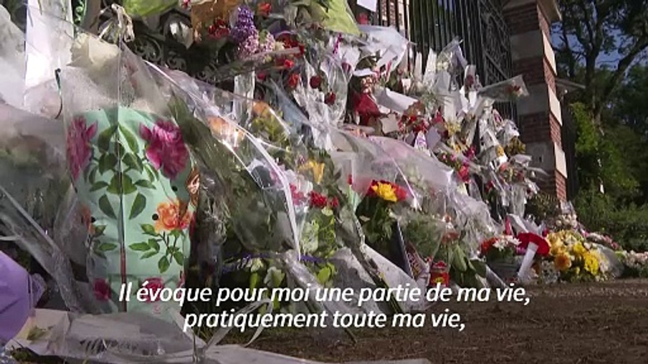 “Mon deuxième papa” : des fans traversent la France pour un dernier hommage à Delon