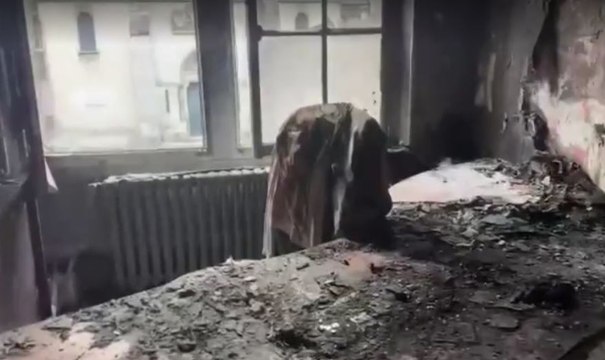 Les images de la mairie d'Angoulême incendiée provoque la stupeur et la colère des habitants