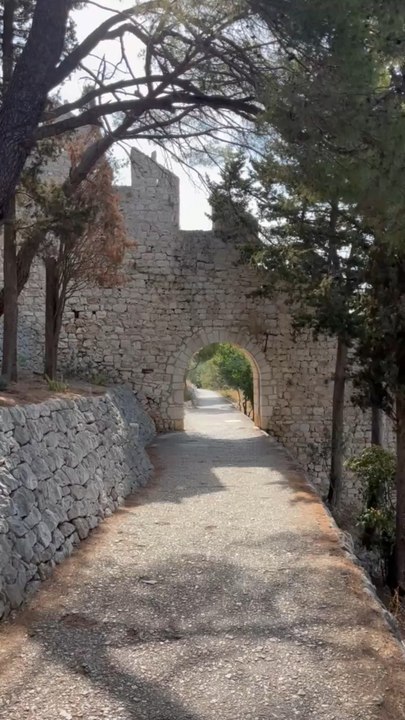 BALADE vers le point de vue de Hvar