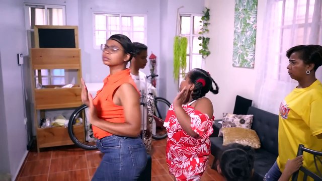 Llega el primo de navila y luciana hace esto