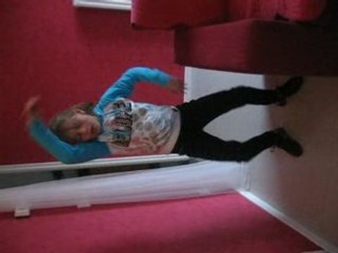 Eve en mode dance electro