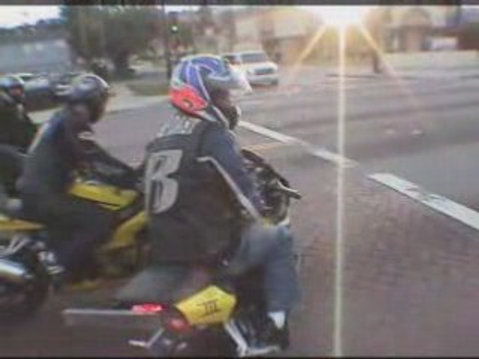 motorcycle stunts Pepheee