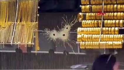 İstanbul'da kuyumcuya kurşun yağmuru: Kaldırımda yürürken ölümden döndü