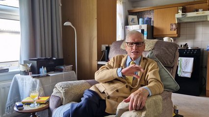 Gordon Harper recalls his time working at Derry's old City Hotel as he prepares to turn 90