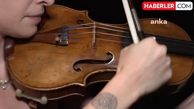 Berfin Aksu, Hans Zimmer'ın Dünyası turnesinde yer alarak büyük bir başarı gösterdi