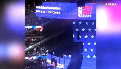Alla Convention dem risuona anche "Born in the Usa"
