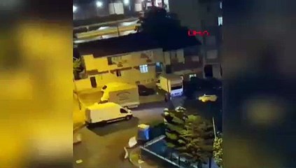 Evine taş atanlara ateş açtı: O anlar kamerada