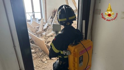 Crollano solai in edificio nel centro storico: paura tra i residenti (23.08.24)