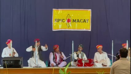 राजस्थानी लोकगीतों पर श्रोता हुए मंत्रमुग्ध