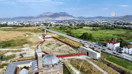 Eski Van Şehri'nde yeni yapılar ortaya çıkarıldı
