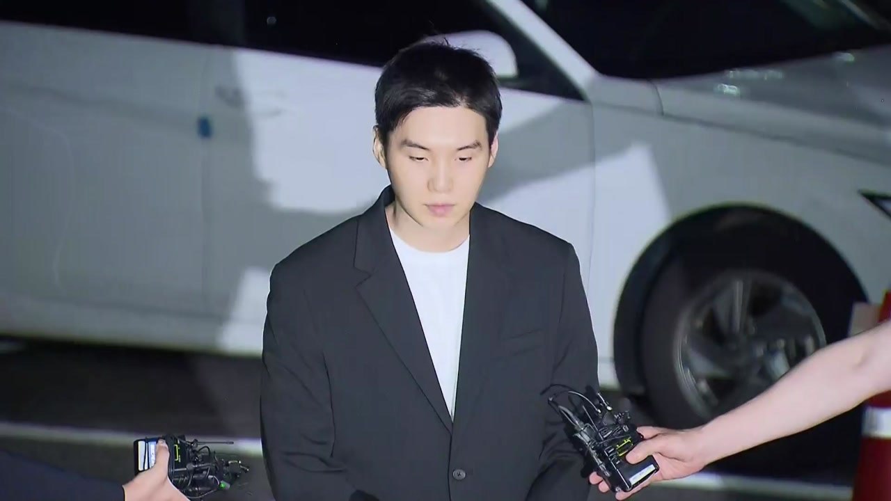 '음주운전 혐의' BTS 슈가 경찰출석..."실망 드려 죄송" / YTN