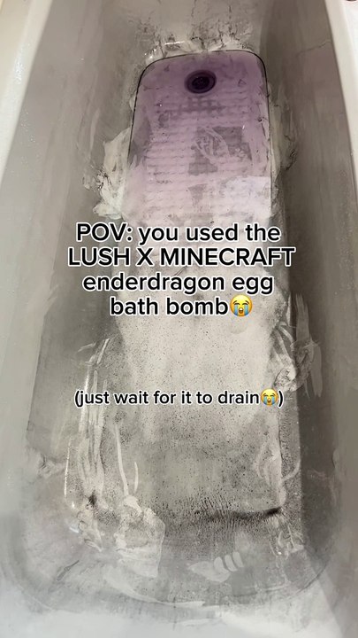 Cette bombe de bain Minecraft a complètement détruit la baignoire