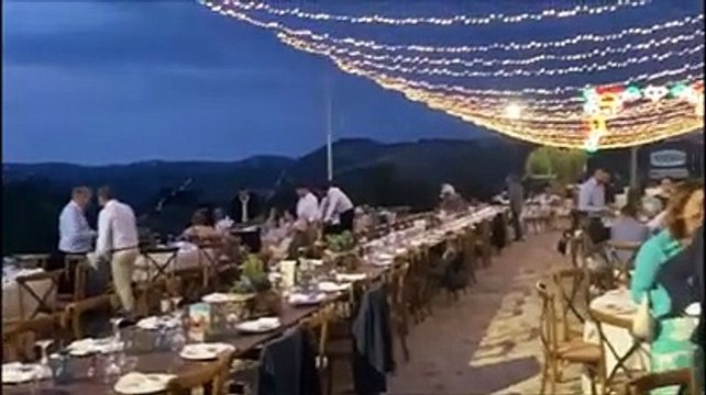 Dai balli ai fuochi d'artificio, la Pupa e il taglio della torta: la festa per i cento anni di Rustichella d'Abruzzo