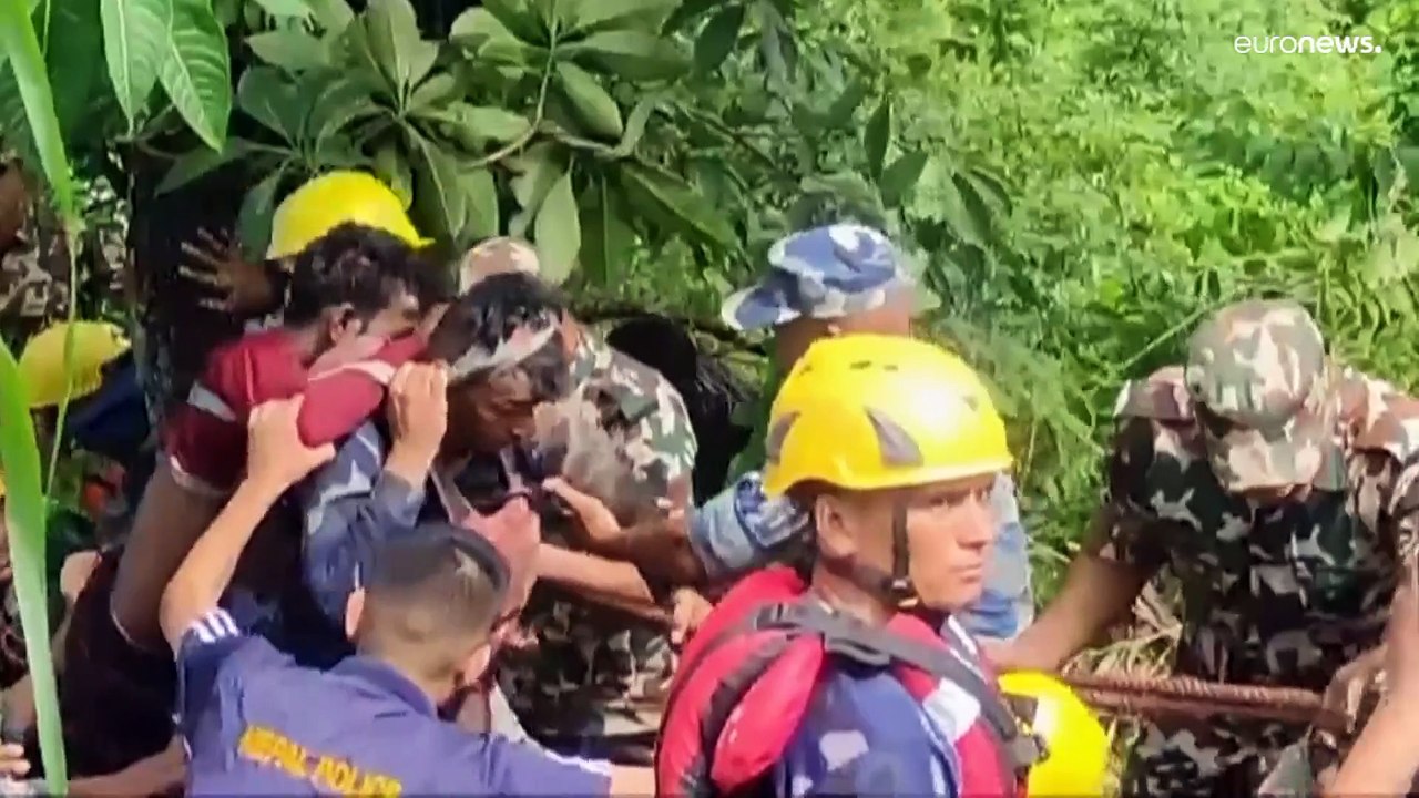 14 قتيلاً وعشرات الجرحى في حادث مأساوي في نيبال