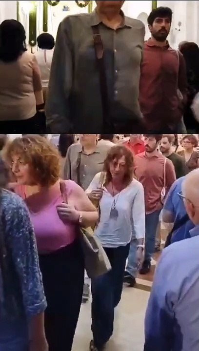 Enna, protesta dei fedeli nelle chiese contro i...