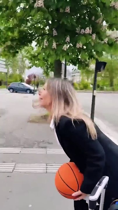 Rating Strangers Shots   CRAZY DUNK fun