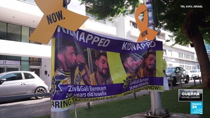 Una cinta amarilla, el símbolo de los rehenes secuestrados por Hamás