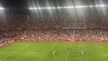Minuto de silencio en el Sánchez-Pizjuán