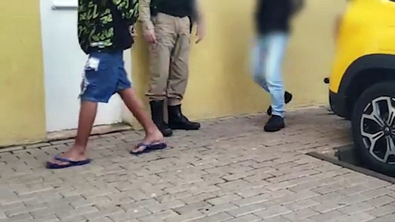 Trio, que estava com drogas, é encaminhado para a Delegacia Cidadã