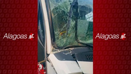 Ônibus com paciêntes da saúde de São Miguel dos Campos sofre acidênte em Maceió