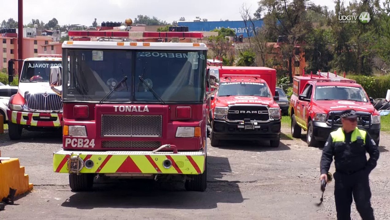 Tonalá festeja a sus bomberos con nuevos equipos y bonos económicos