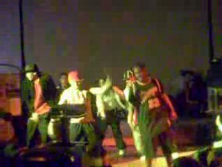 Danse (Fête du lycée)