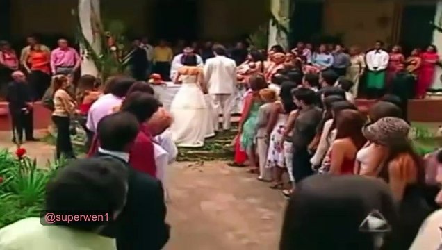 Gaby Espino como Maria Carlota