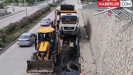 Hafriyat kamyonunun 5 metrelik duvardan uçtuğu anlar kamerada