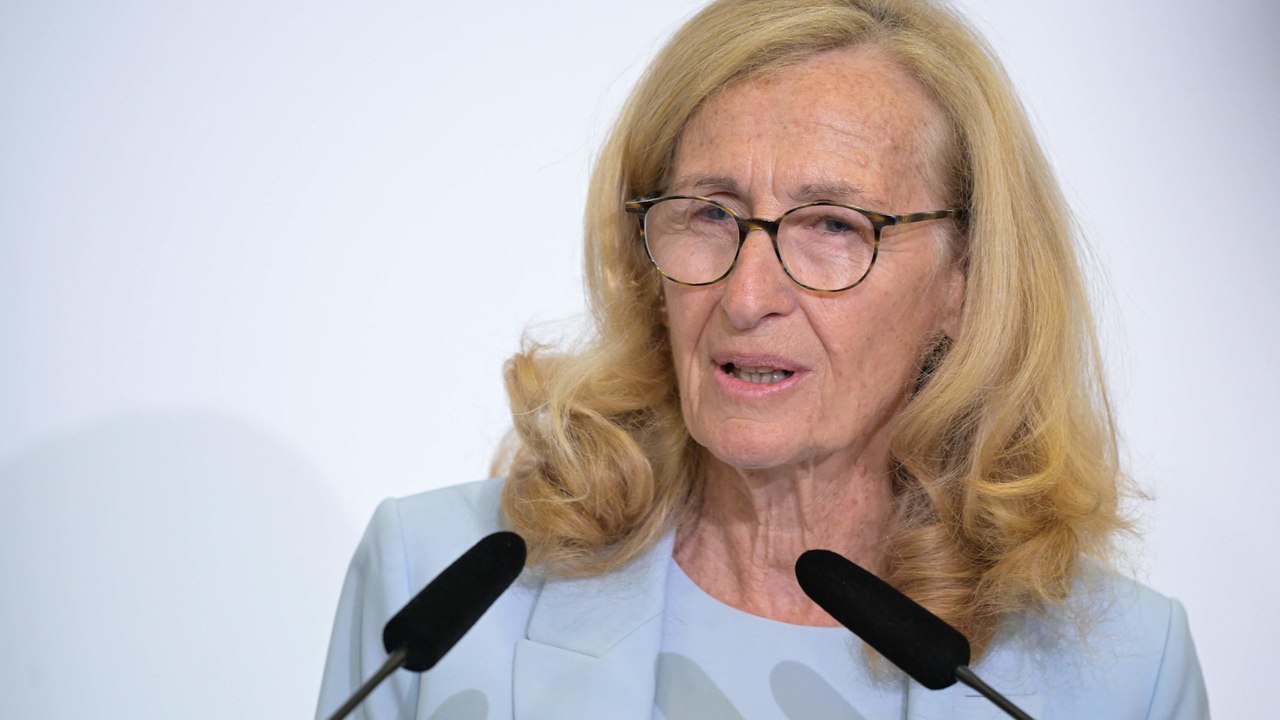 Belloubet demande « a minima » la sanctuarisation du budget de l'Education nationale