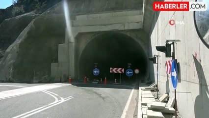 Artvin-Yusufeli karayolunda çökme nedeniyle ulaşıma kapatılan tünelin son hali görüntülendi