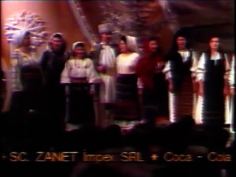 Grup solisti de muzica populara - Hai sa-ntindem hora mare - fragment (arhiva TVR)
