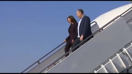 Kamala Harris è tornata a Washington dopo la convention di Chicago