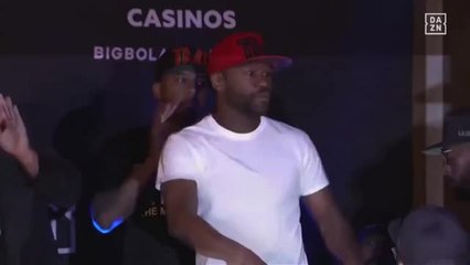 Exhibition - La pesée entre Mayweather Jr et Gotti III