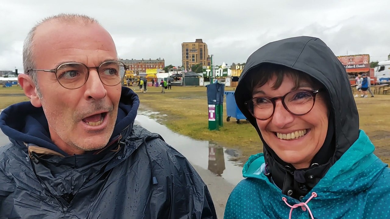 Victorious Festival 2024 - Wet start doesn't dampen spirits for hardy festival goers on day 2