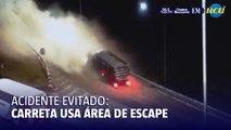 Carreta usa área de escape e evita acidente no Anel Rodoviário