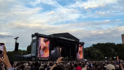 Pixies perform "Where is My Mind" at All Points East 2024