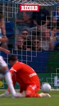 Santiago Giménez ROMPE récord de Hugo Sánchez y chicharito