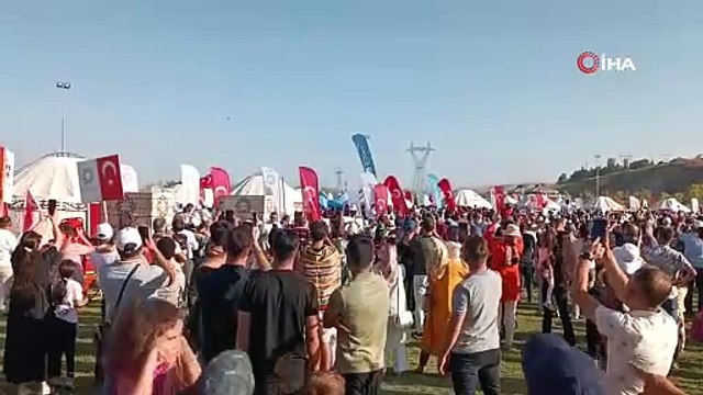 Solo Türk’ten Ahlat semalarında nefes kesen gösteri
