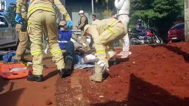 Motociclista sofre fratura na perna em acidente no Centro