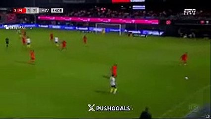 هدف صهيب الدريوش في مرمى ألمير سيتي وهو الهدف الثالث لفريقه بي اس في اندهوفن.