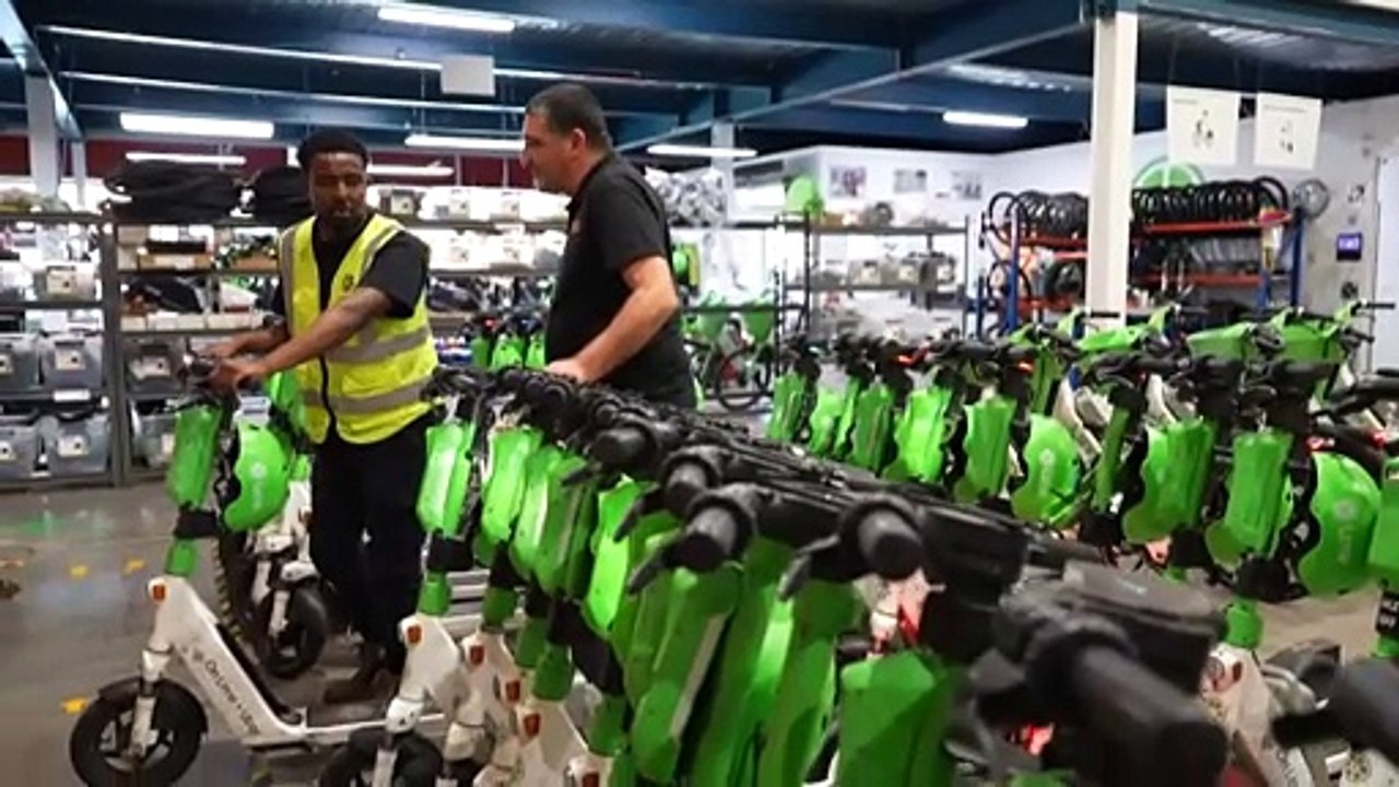 Melbourne City council bans share hire e-scooters