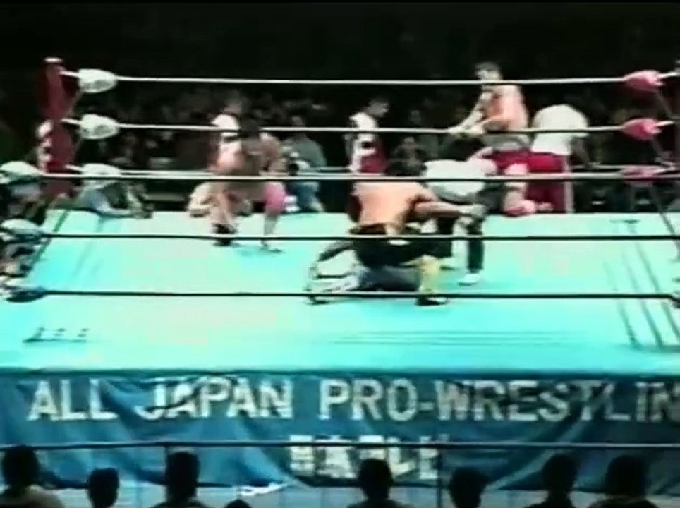 (12.2.1998) Jun Akiyama & Kenta Kobashi vs. Akira Taue & Toshiaki Kawada (RWTL)