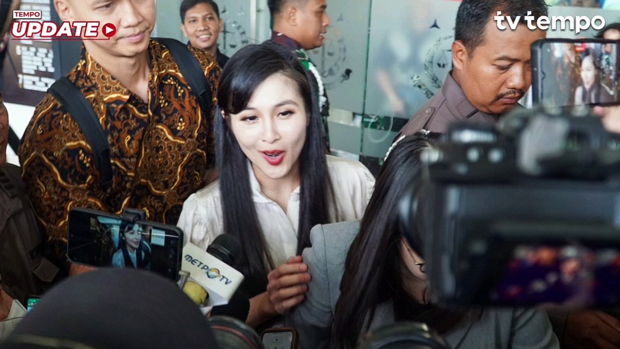 Kejagung Bakal Panggil Sandra Dewi Bersaksi di...