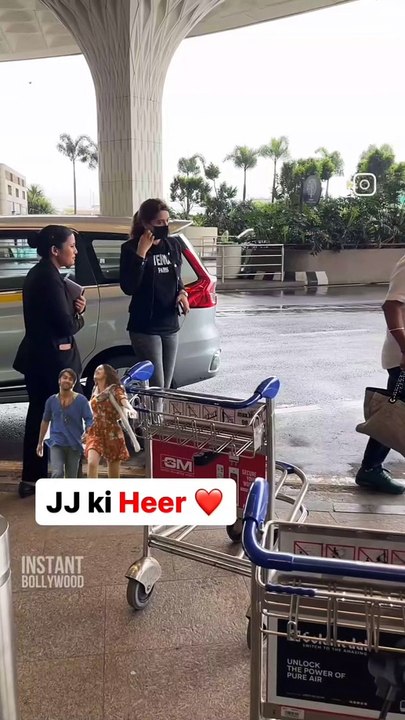 Nargis Fakhri papped at the Airport Today 