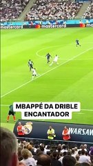 Même après une chute Mbappé est incroyable