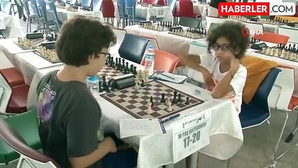 Bakırköy'de Zafer Kupası Satranç Turnuvası