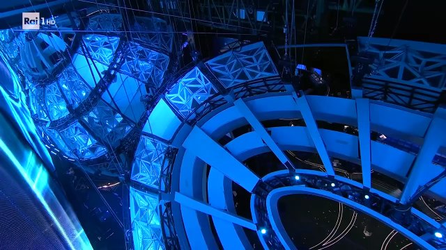 Sanremo 2023 - Mara Sattei canta 'Duemilaminuti'