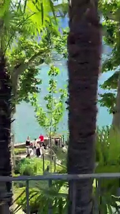 Villa_Del_BalbianelloLake_Como,_Italy(540p)