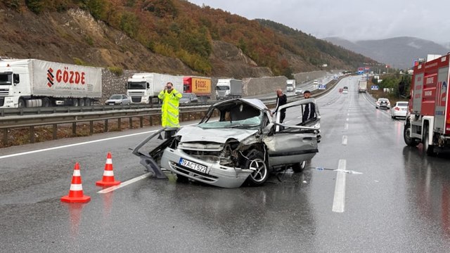 TIR, otobüs ve 5 araç birbirine girdi... Ölü ve yaralılar var